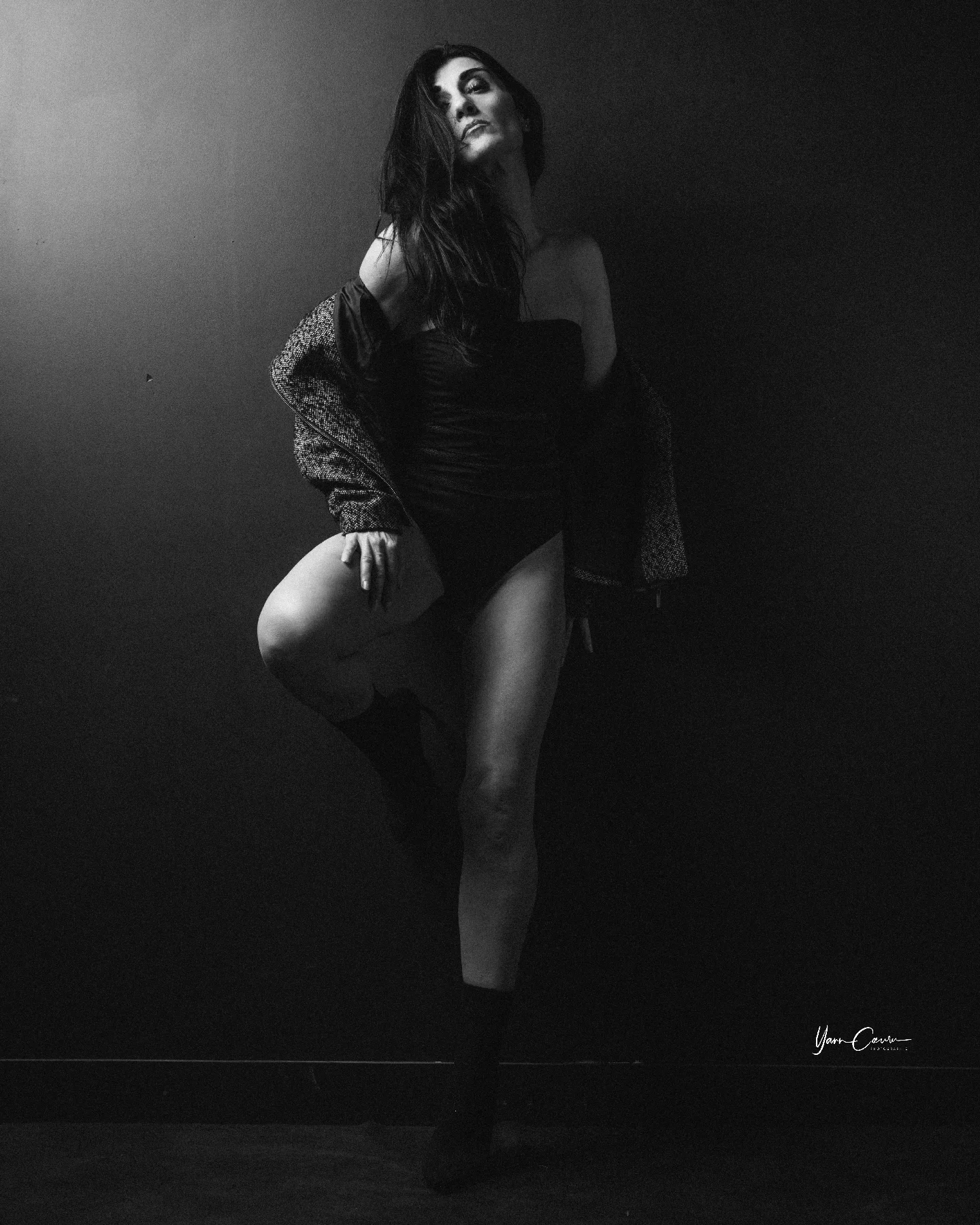 Book mode Paris — shooting mode contemporain studio — photographe Yann Cœuru