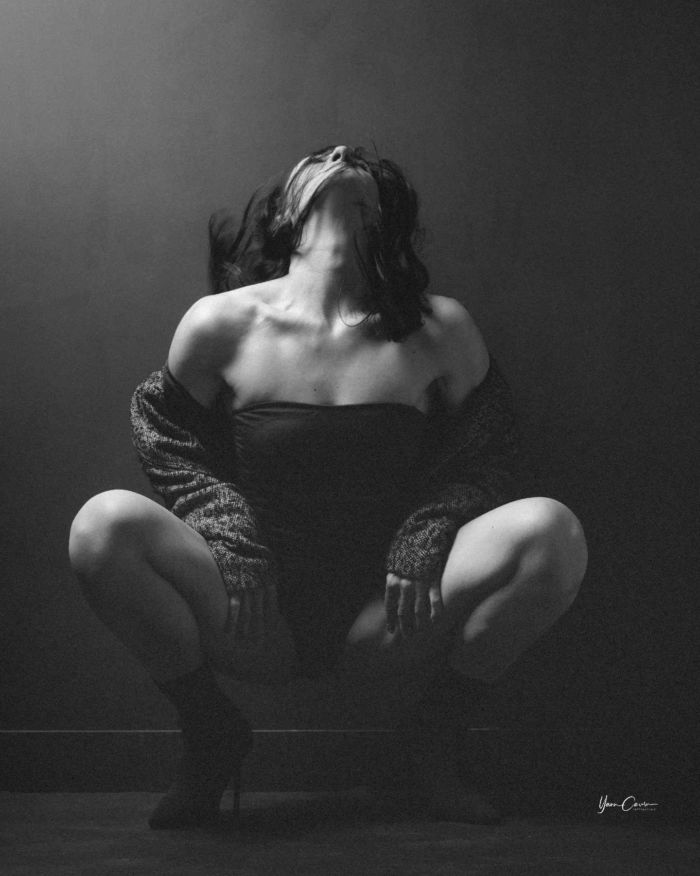 Book mode Paris — shooting mode studio éditorial — photographe Yann Cœuru